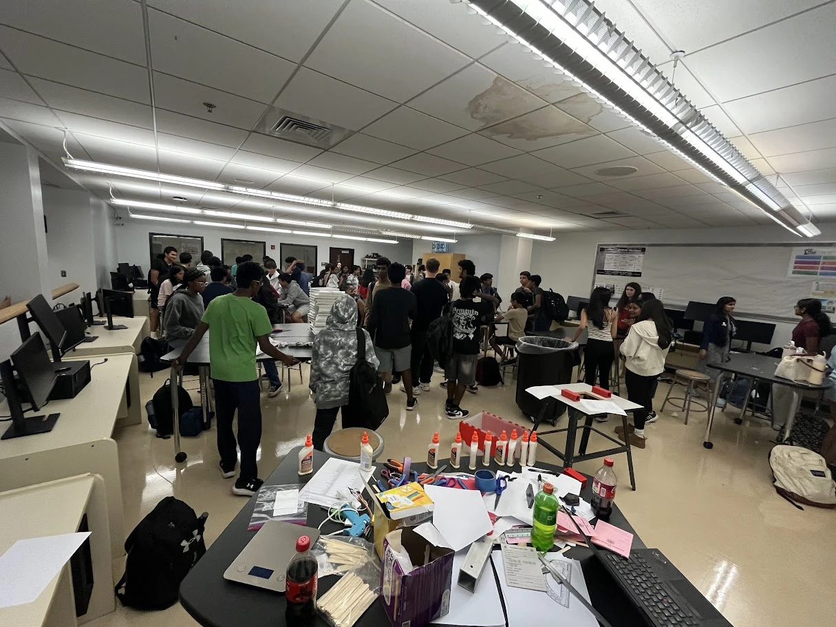 A.R.C. members gathered in the robotics classroom