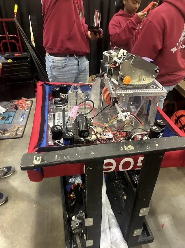 Inside the Tear-A-Byte robot: electronics and mechanisms
